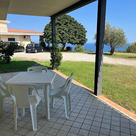 Luna Apartaments Badolato Marina Buitenkant foto