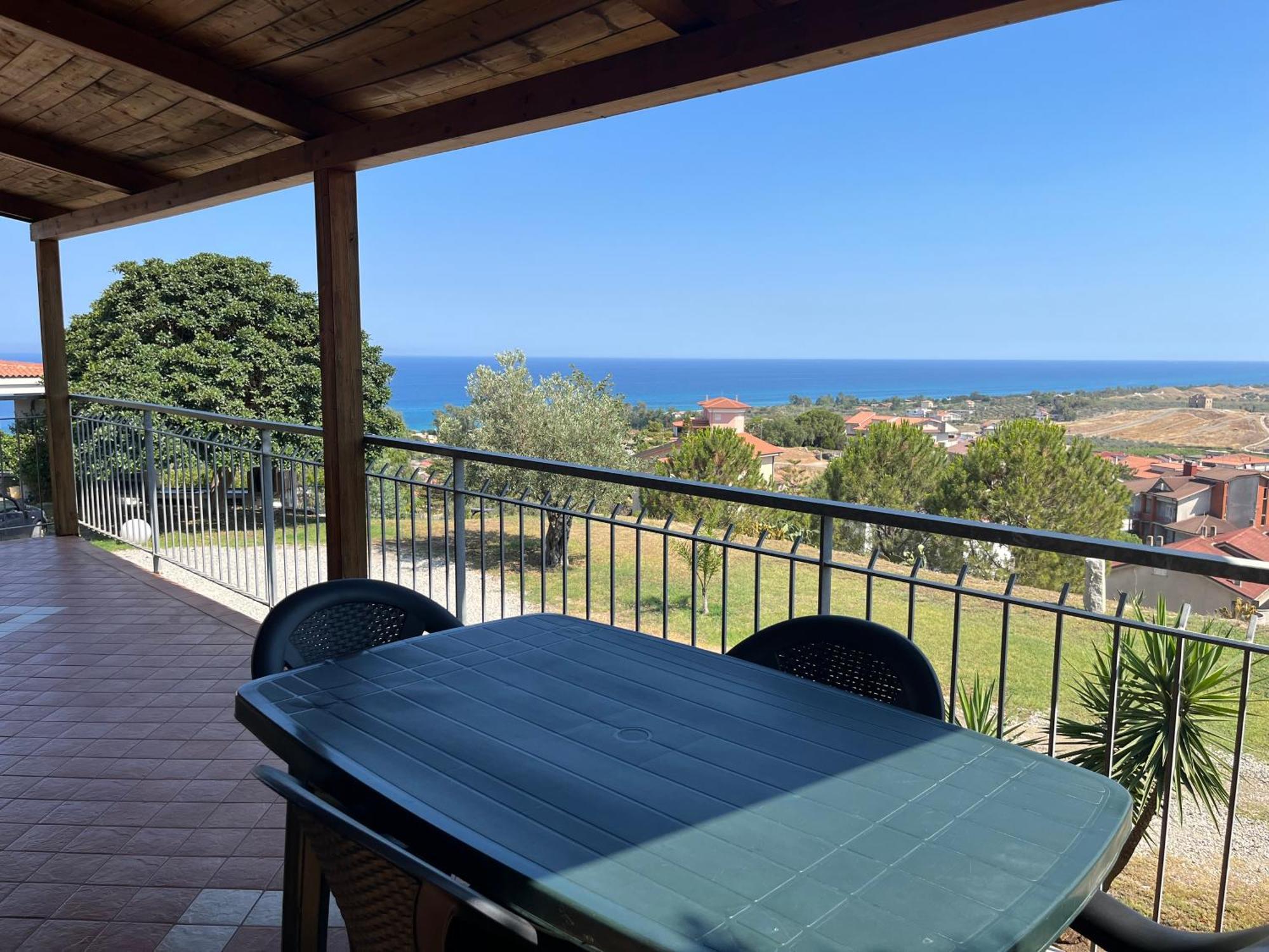 Luna Apartaments Badolato Marina Buitenkant foto
